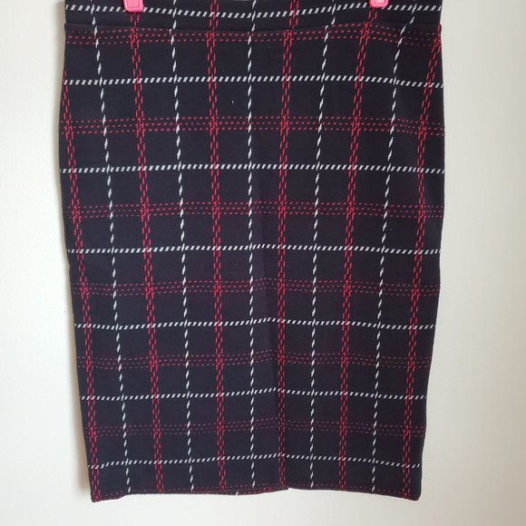 Ann Taylor Set short Sleeve Top and Skirt, black Plaid, Medium NWT - Picture 6 of 12